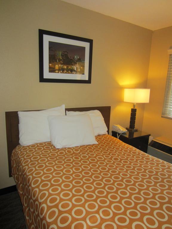 Quality Inn San Diego Downtown North Exterior foto