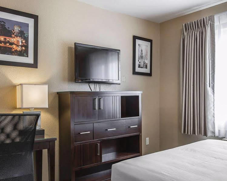 Quality Inn San Diego Downtown North Exterior foto